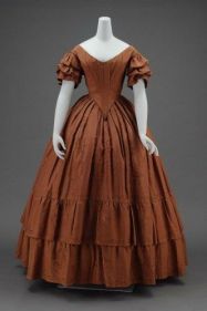 Vestido de jantar americano de 1840.